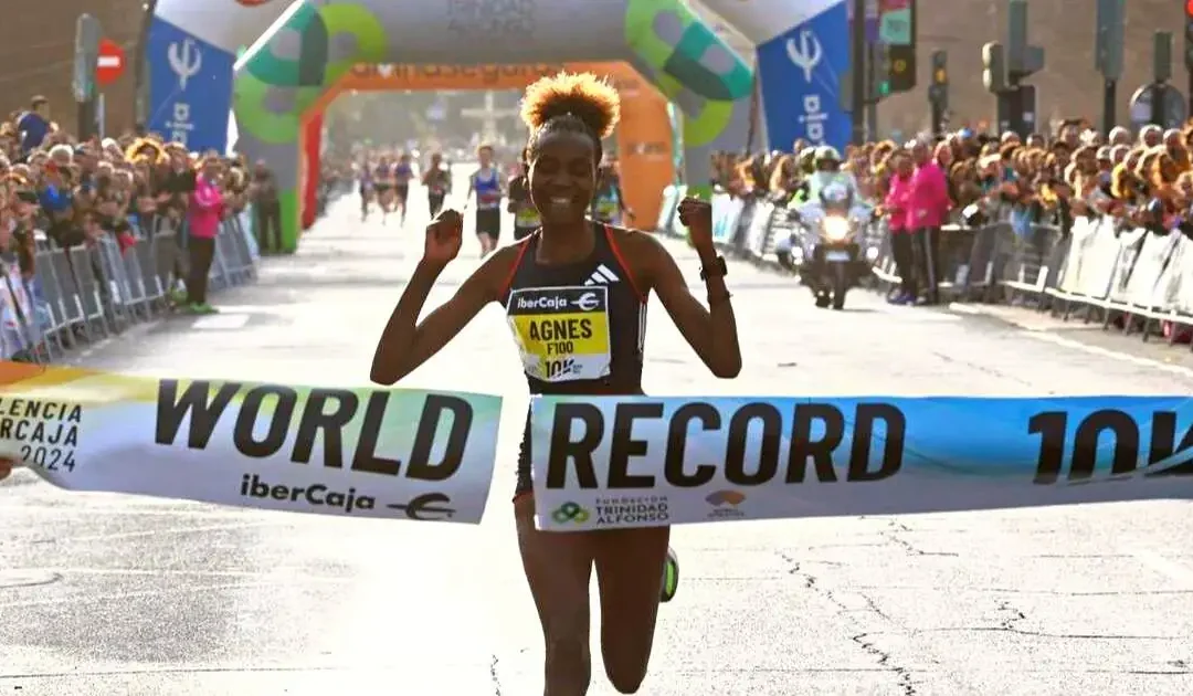 Agnes Jebet, récord del mundo en 10K Valencia Ibercaja