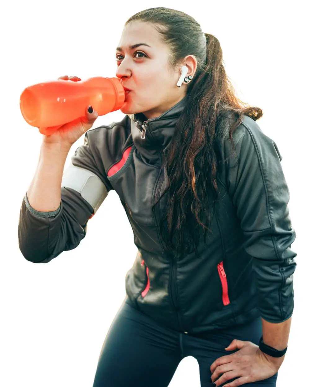 Hidratación de una chica trail running